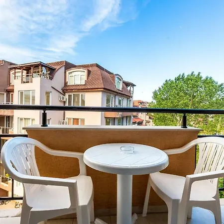 Pool View And Gym 1 Bedroom Sw Апартаменты *